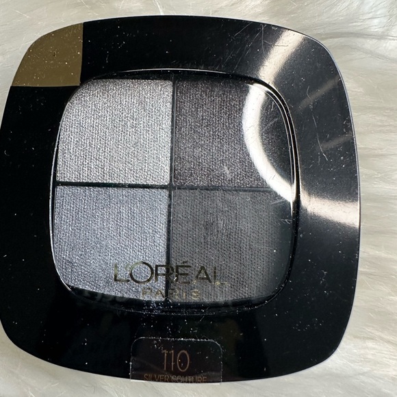 💚4/$10 L'Oreal Silver Smoke Eyeshadow Palette - Picture 1 of 5